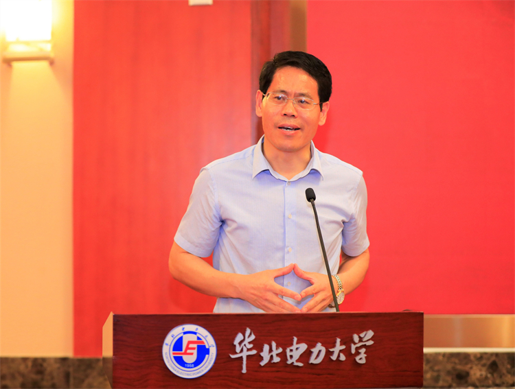 21世纪马克思主义研究峰会在京召开