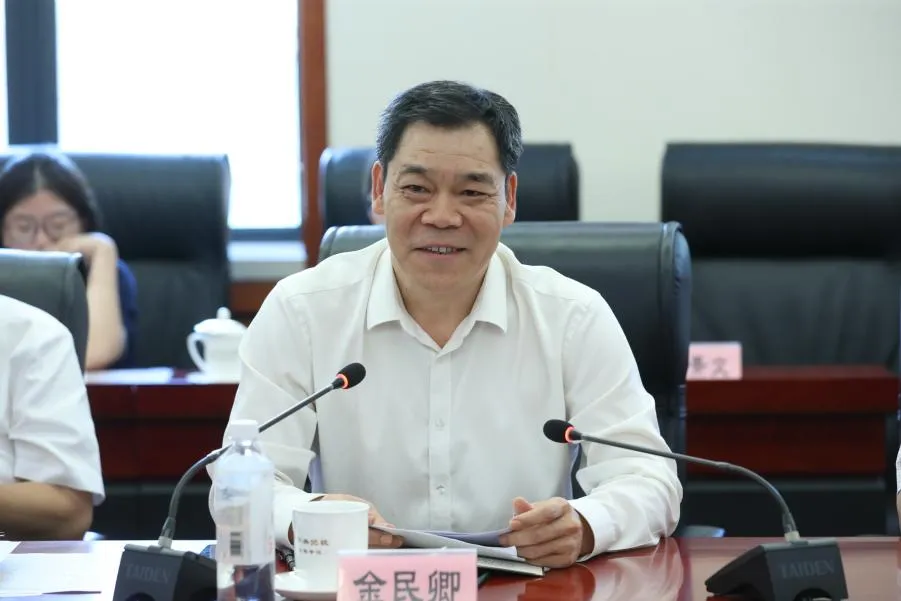 中央党校(国家行政学院)报刊社举办“推进党的创新理论体系化学理化研究阐释”座谈会 图片