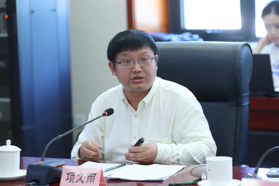 中央党校(国家行政学院)报刊社举办“推进党的创新理论体系化学理化研究阐释”座谈会 图片